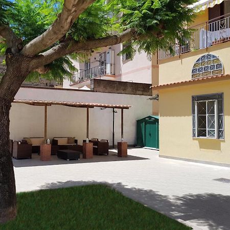 B&B Numero5 Castellammare di Stabia Bagian luar foto