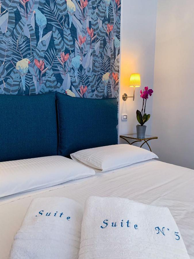 B&B Numero5 Castellammare di Stabia Bagian luar foto